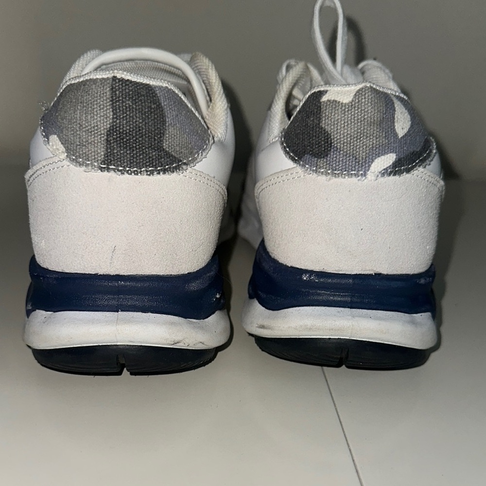 Vintage Havana White Navy and Silver Sneakers - Picture 5 of 6